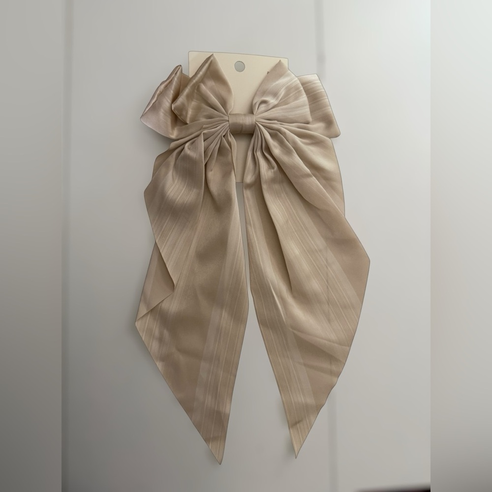 A New Day Cream Hair Bow